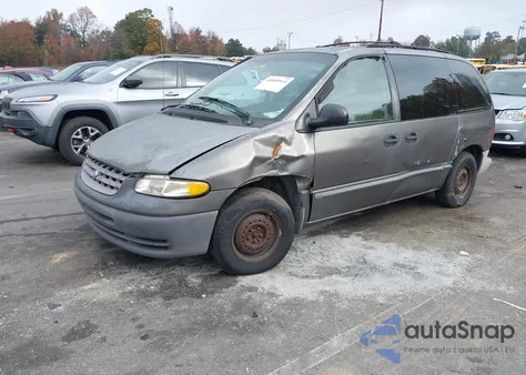1998 Plymouth Voyager z USA, uszkodzony, nr VIN 2P4FP2536WR814152